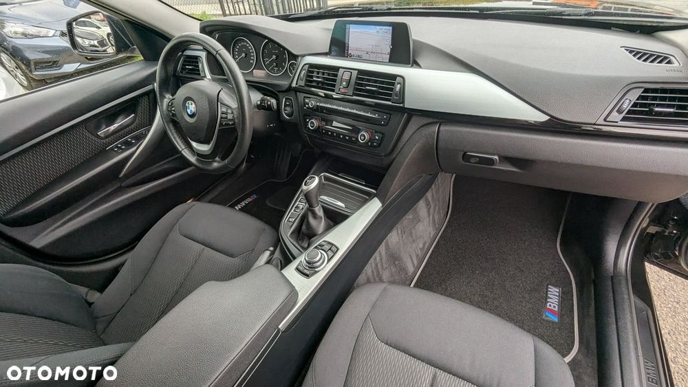 BMW Seria 3 - 22