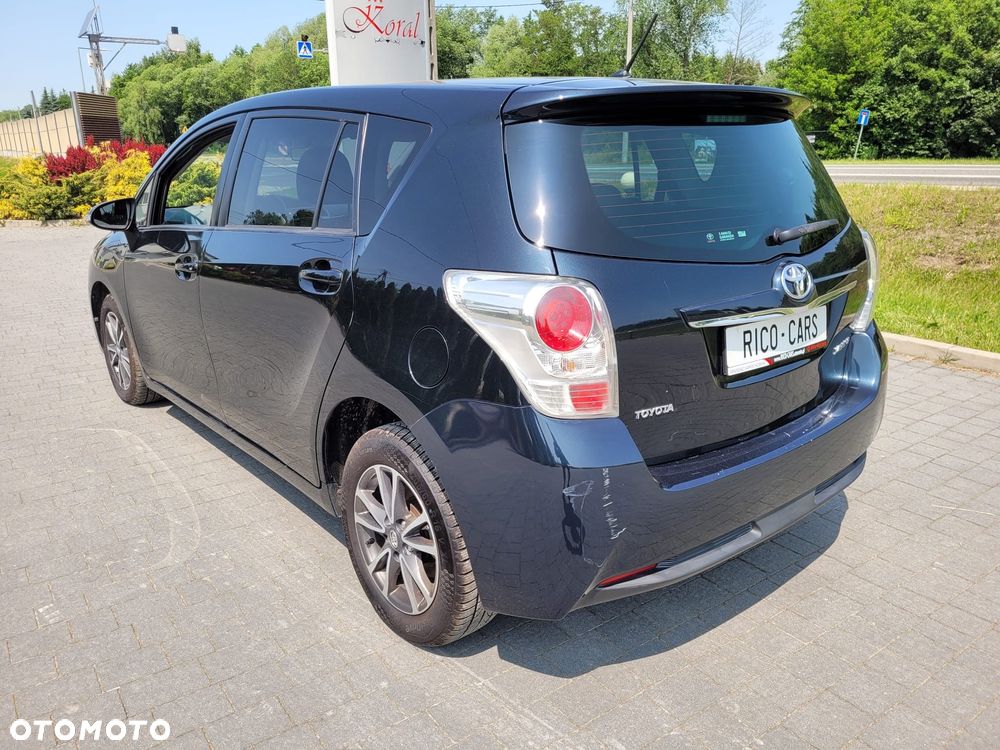 Toyota Verso - 4
