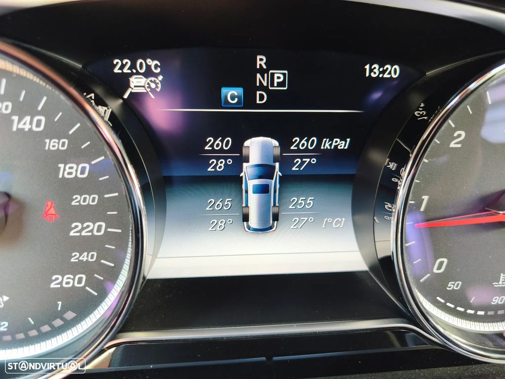 Mercedes-Benz E 200 - 12