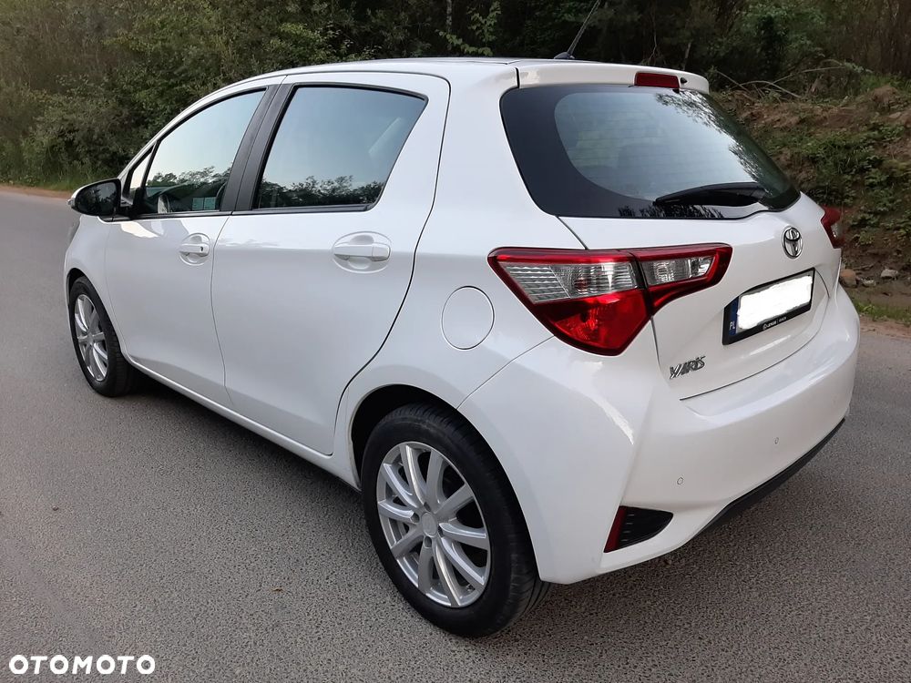 Toyota Yaris 1.5 Premium CVT - 6