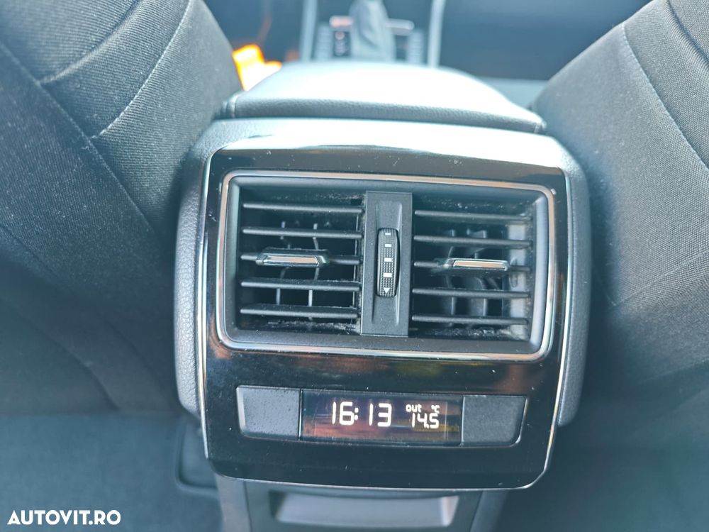 Skoda Superb 2.0 TDI DSG Ambition - 35