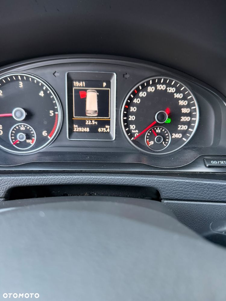 Volkswagen Multivan - 19