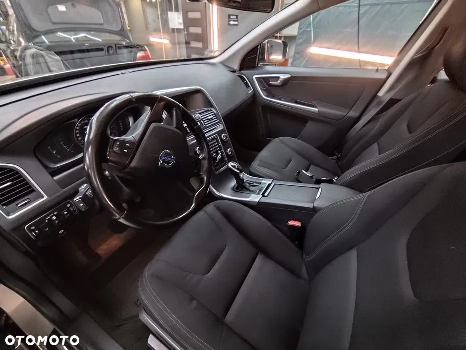 Volvo XC 60 2.4D AWD Kinetic - 5