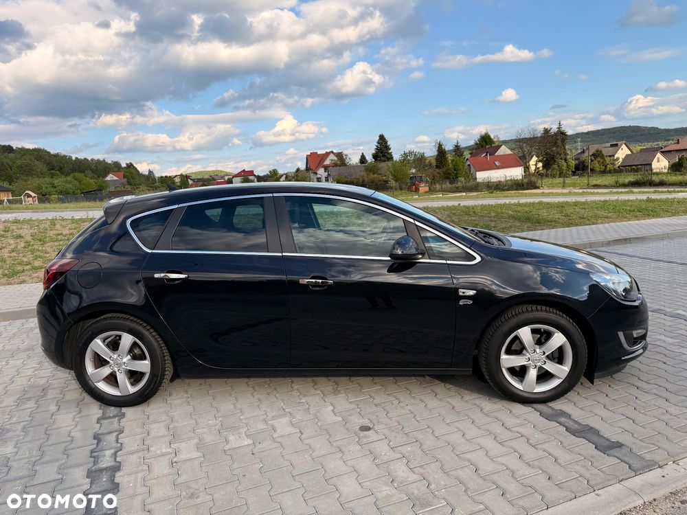 Opel Astra 1.4 T Essentia - 9