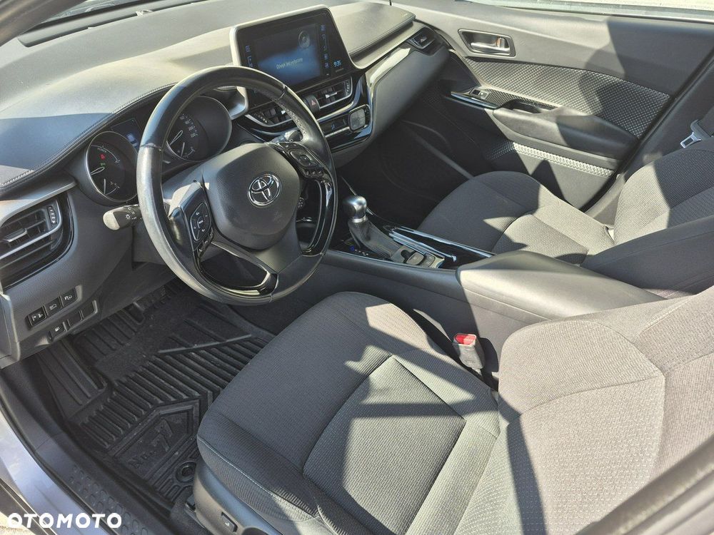 Toyota C-HR - 6