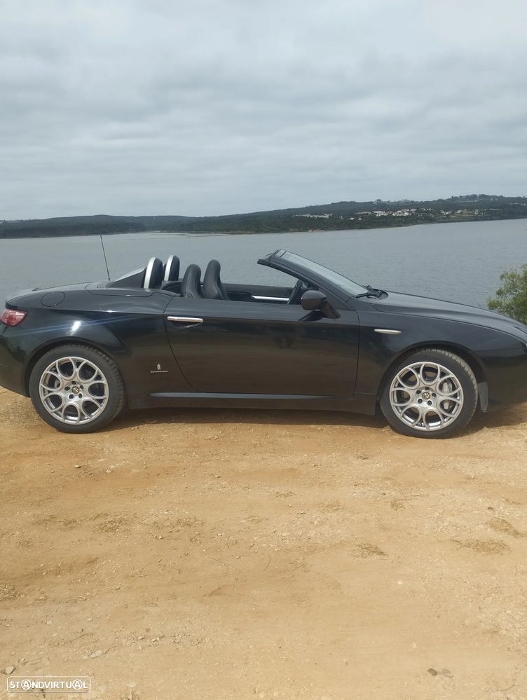 Alfa Romeo Spider 2.4 JTDM - 14