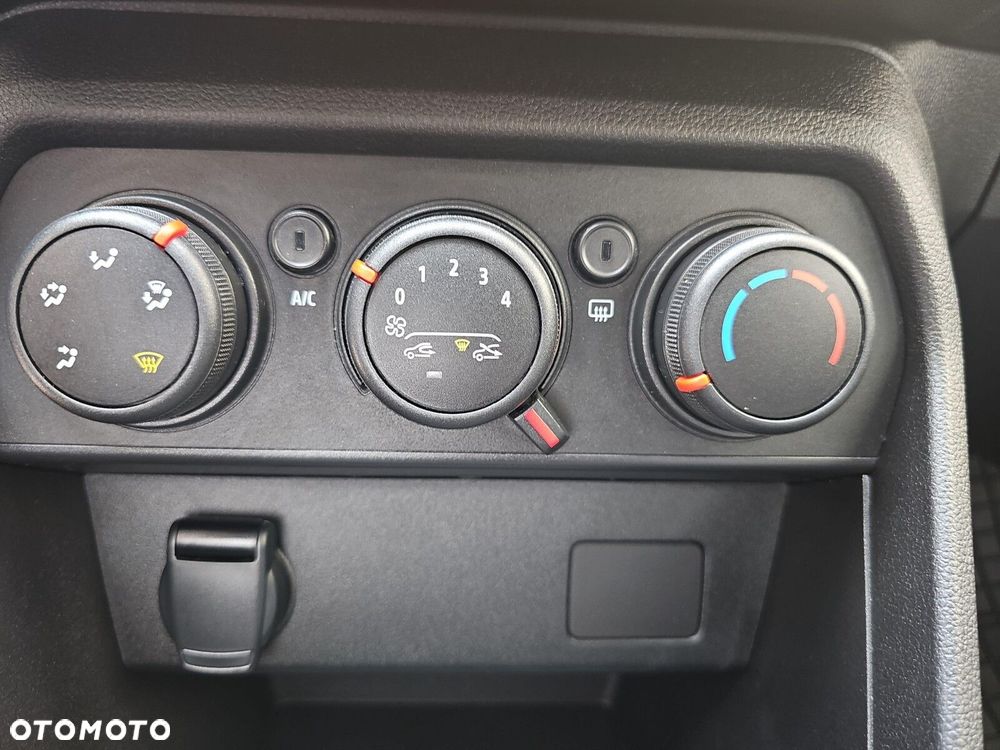 Dacia Sandero - 25