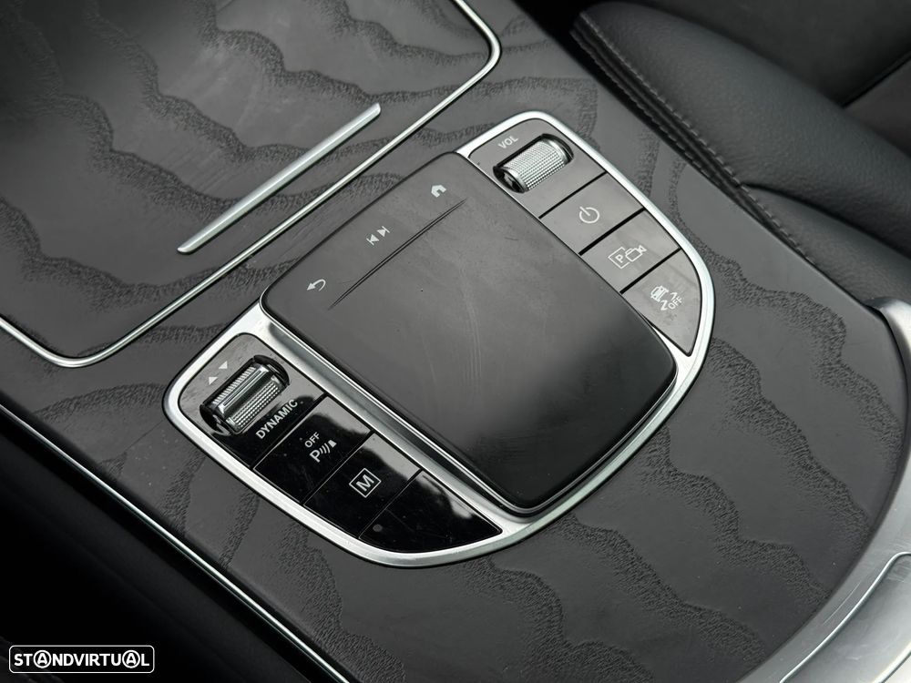 Mercedes-Benz GLC 300 - 25