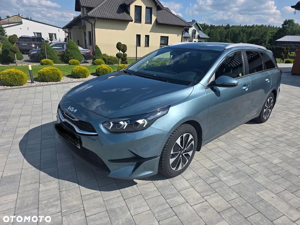 Kia Ceed - 10