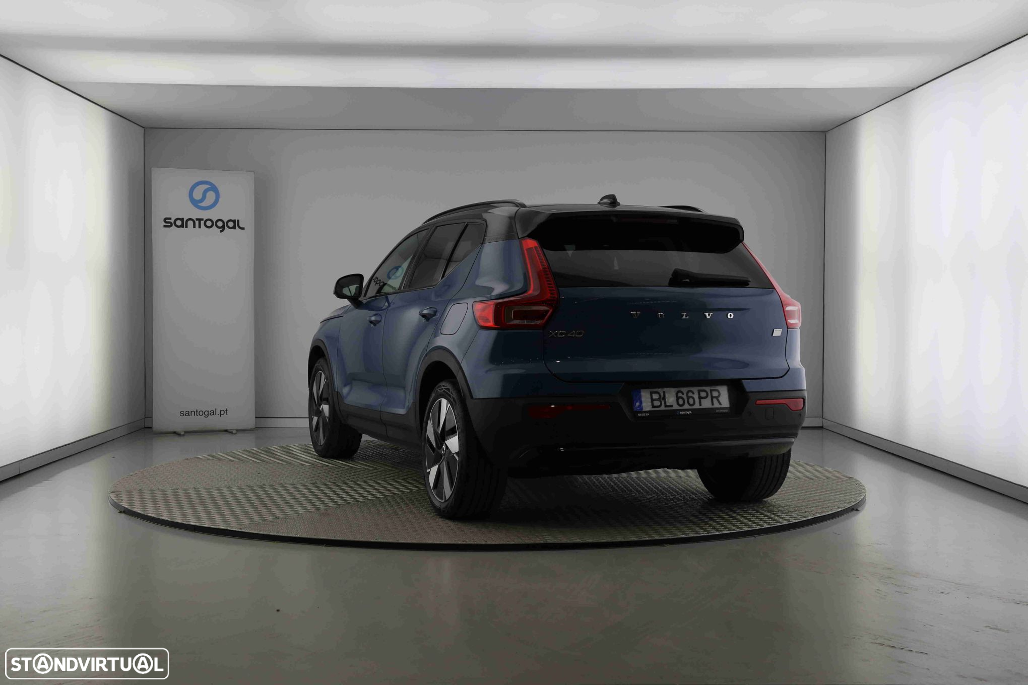 Volvo EX40 82 kWh Single Motor Extended Range Plus - 4