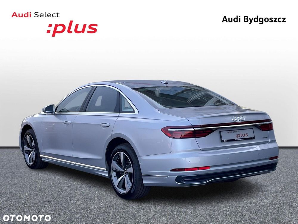 Audi A8 - 4