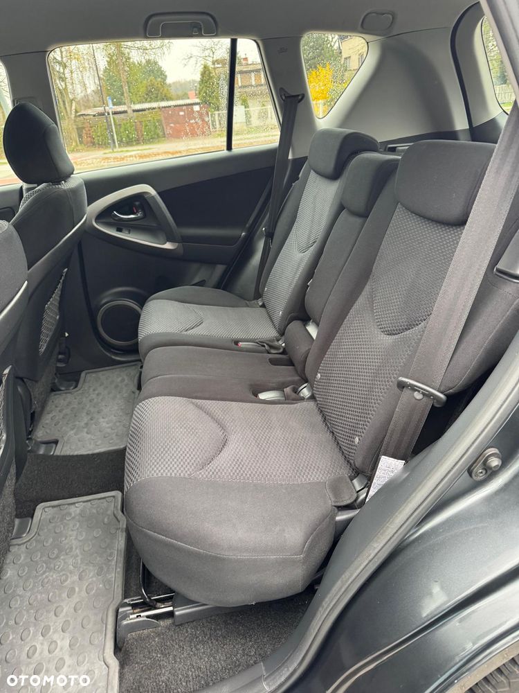 Toyota RAV4 2.0 VVT-i Sol - 19