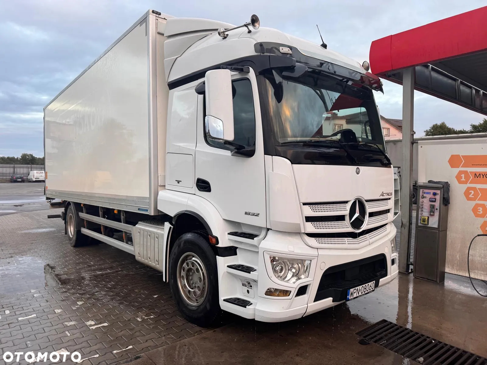 Mercedes-Benz Actros 1832 - 2