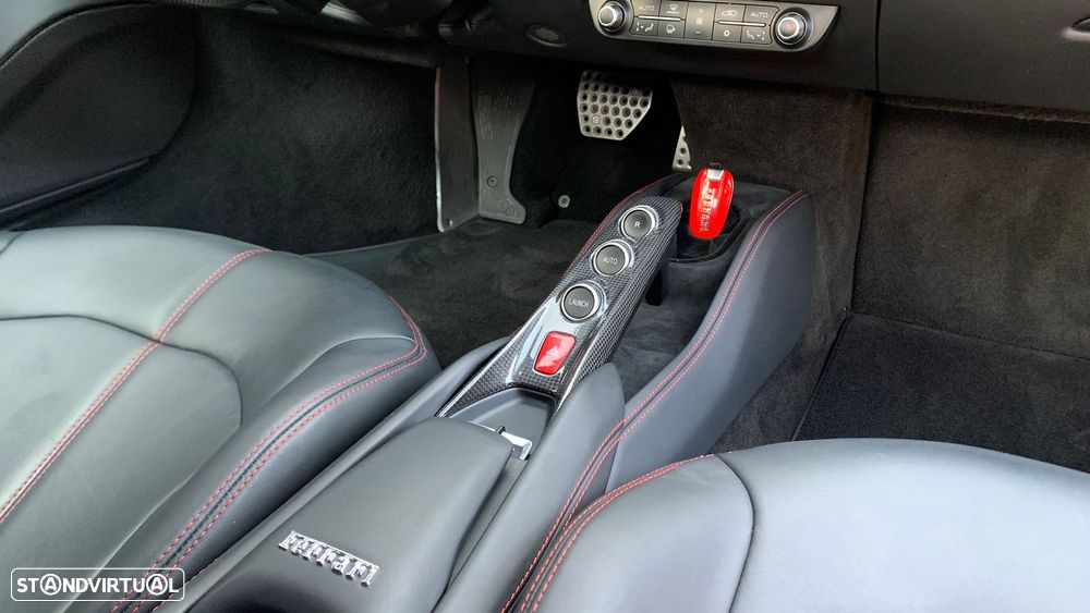 Ferrari F8 Tributo - 29