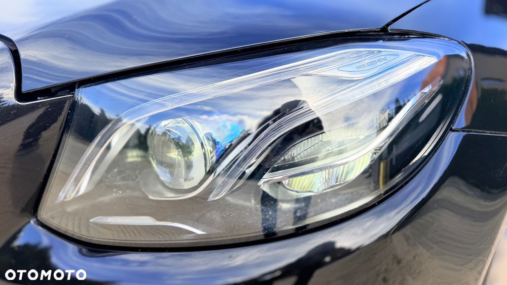 Mercedes-Benz Klasa E 220 d 4Matic 9G-TRONIC AMG Line - 9