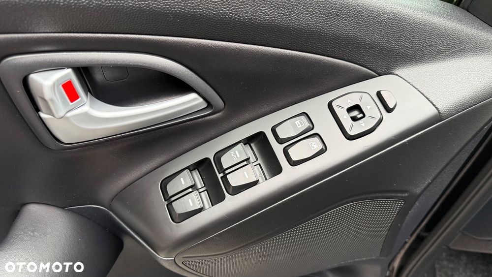 Hyundai ix35 2.0 GDI Premium 4WD - 21