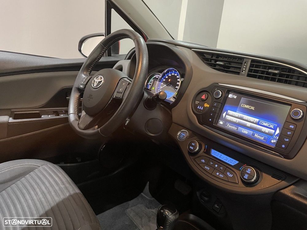 Toyota Yaris 1.5 HSD Sport+P.Techno - 27