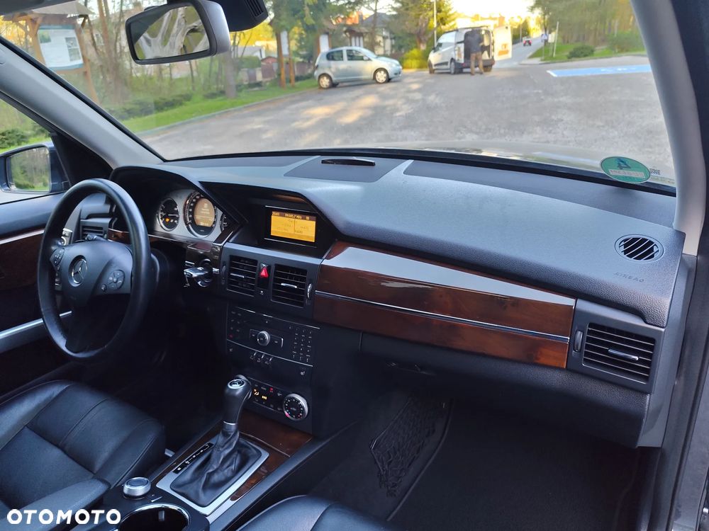 Mercedes-Benz GLK 220 CDI DPF 4Matic BlueEFFICIENCY 7G-TRONIC SPORT EDITION - 25