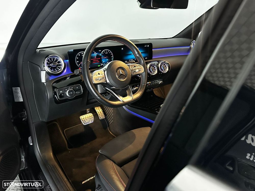 Mercedes-Benz A 250 e AMG Line - 12