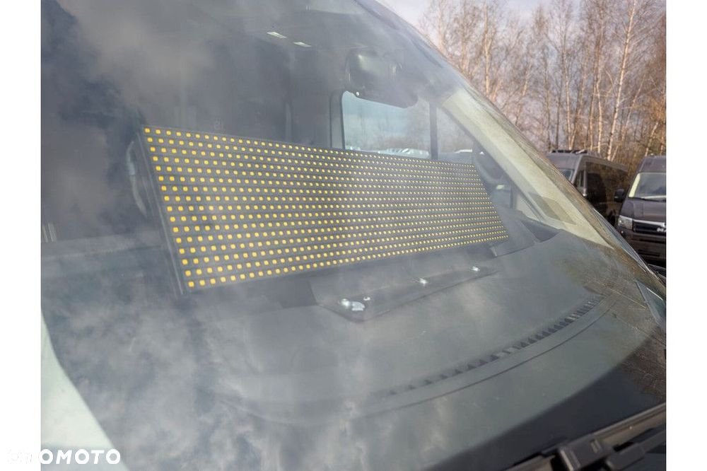 Volkswagen Crafter - 11