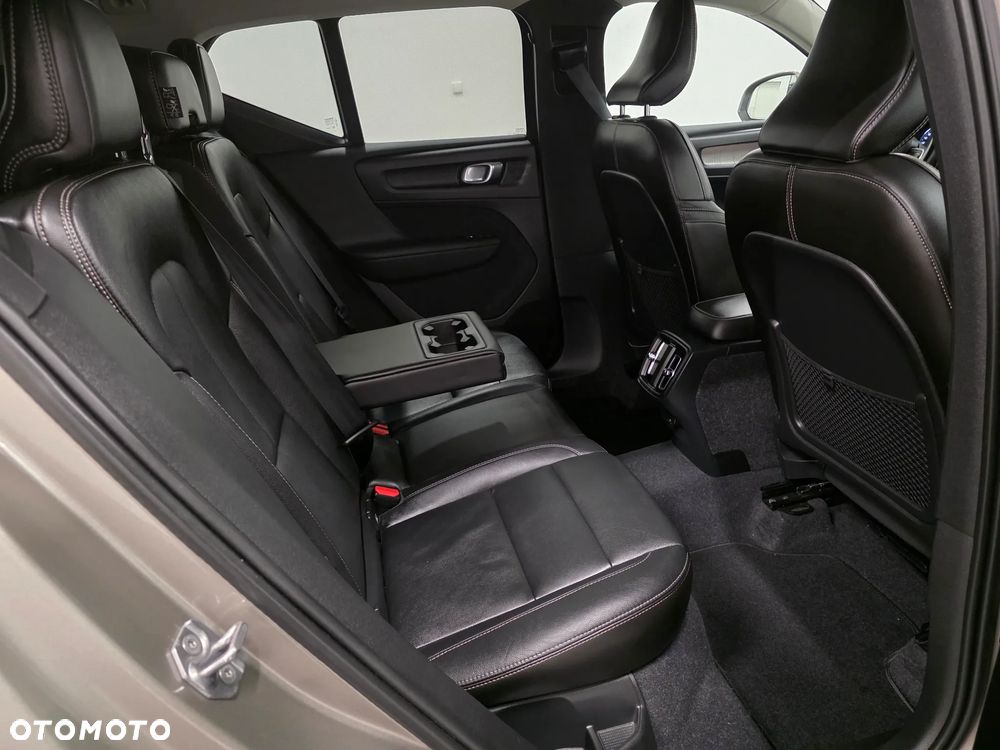 Volvo XC 40 D4 AWD Geartronic Inscription - 18