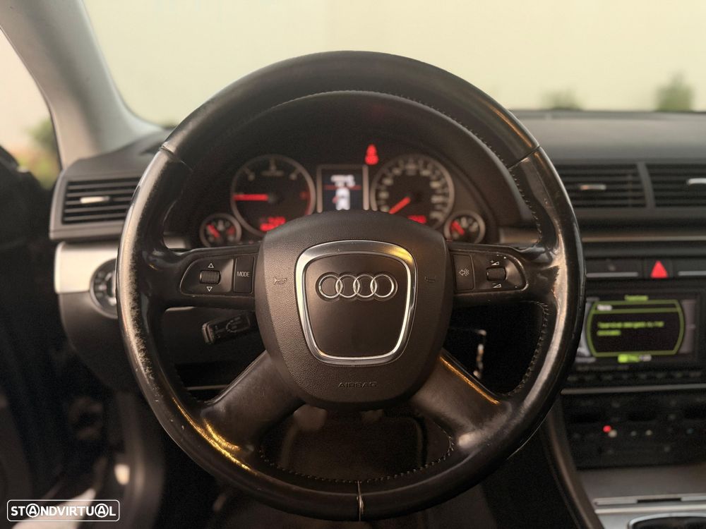 Audi A4 Avant 2.0 TDI S-line - 8