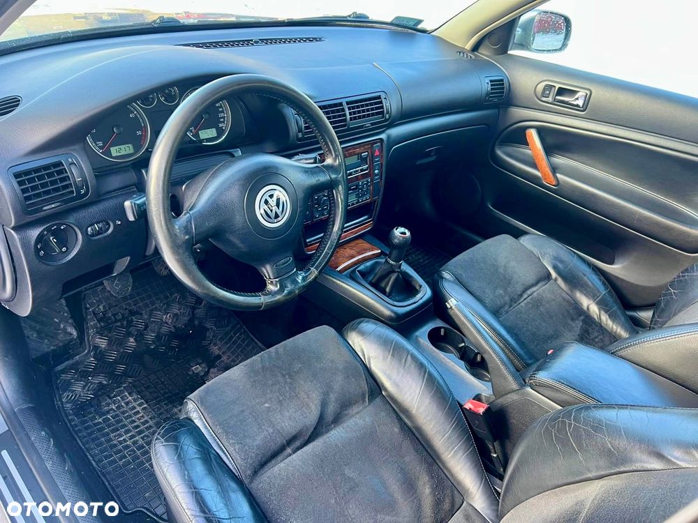 Volkswagen Passat - 10