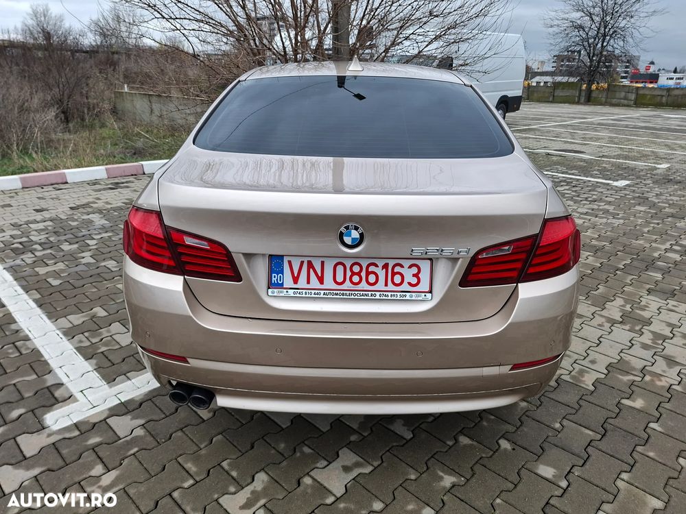 BMW Seria 5 525d xDrive AT - 13