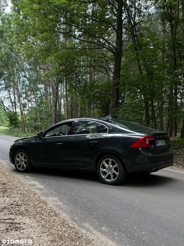 Volvo S60 D4 Drive-E Momentum - 9