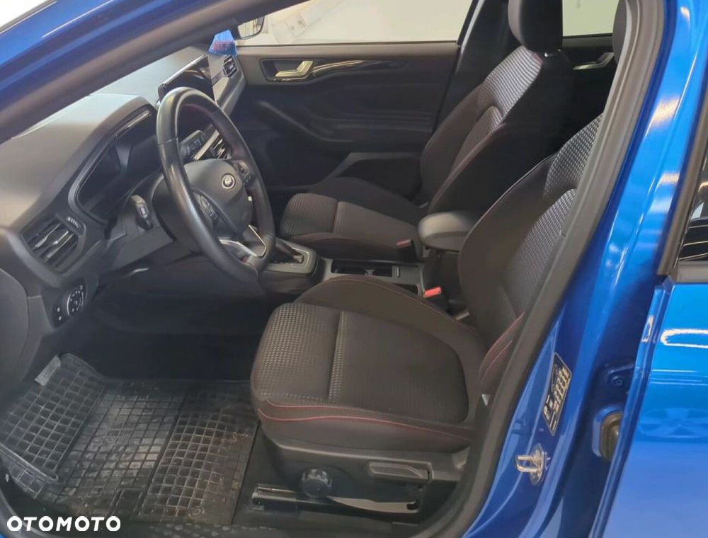 Ford Focus 1.0 EcoBoost mHEV ST-Line X - 6
