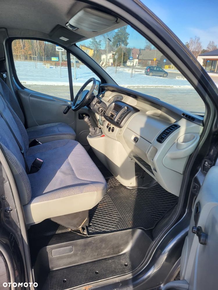 Renault Trafic - 15