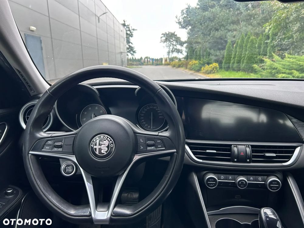 Alfa Romeo Giulia - 21
