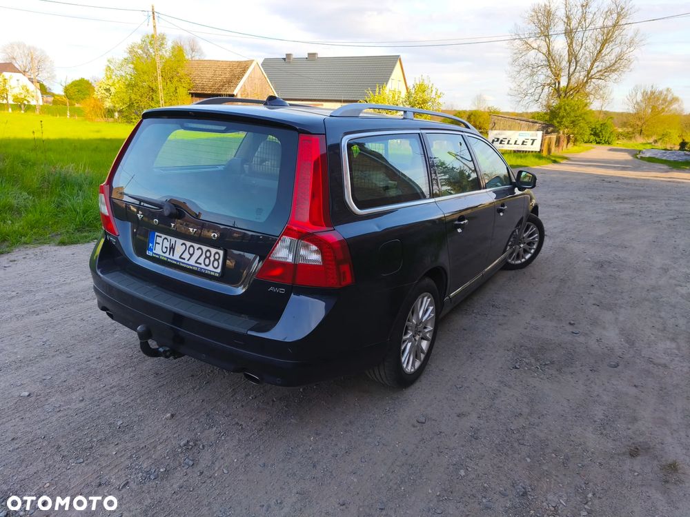 Volvo V70 D5 AWD Momentum - 7