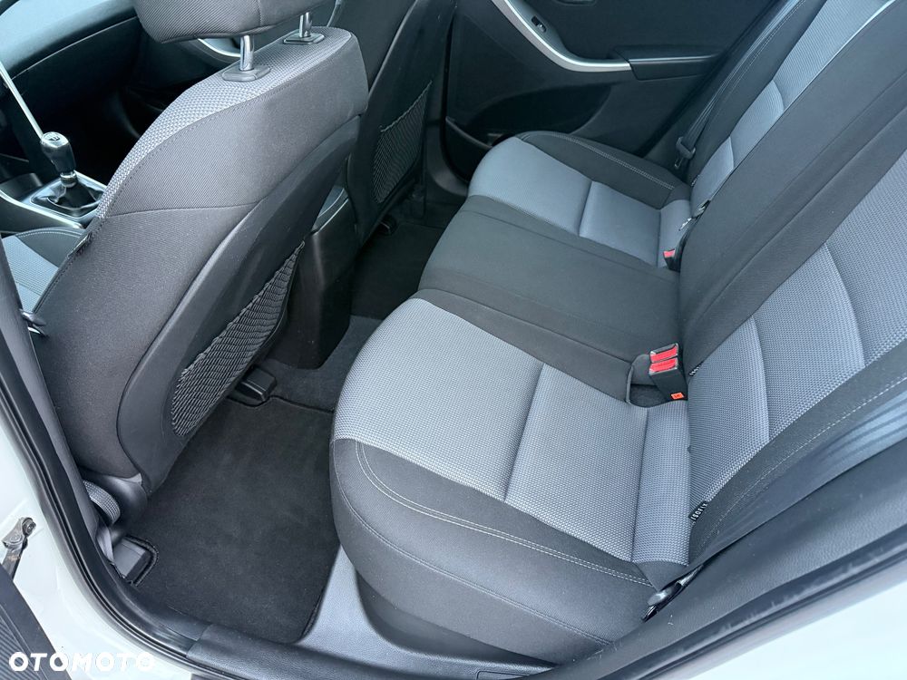 Hyundai i30 blue 1.6 GDI YES Gold - 25