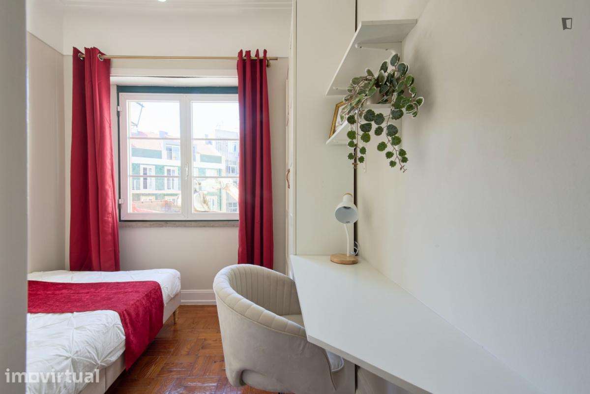 Quarto - localizado em Princípe Real Lisbon - Grande imagem: 4/29