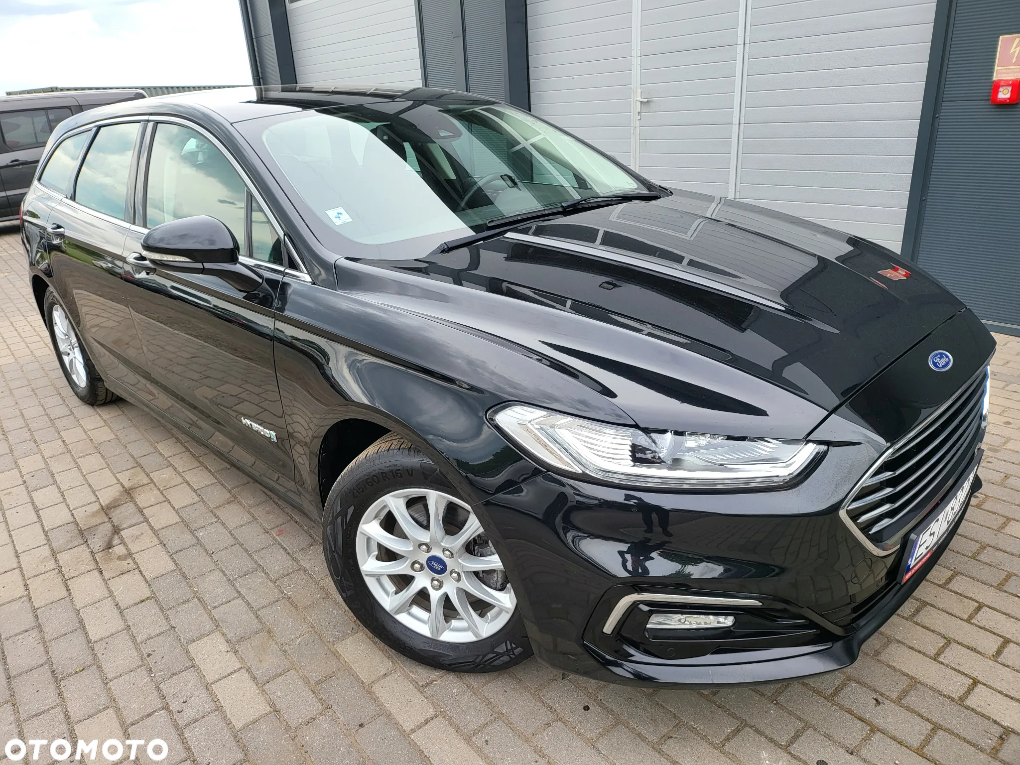Ford Mondeo 2.0 Hybrid Titanium - 9