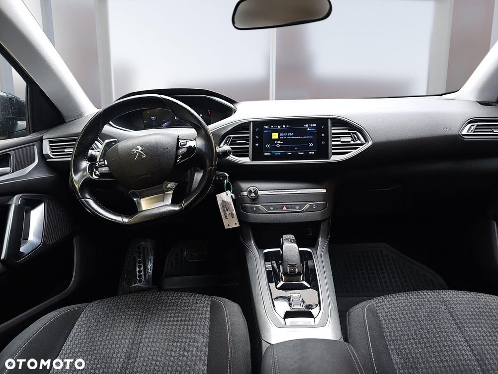 Peugeot 308 1.5 BlueHDi Active Pack S&S EAT8 - 8