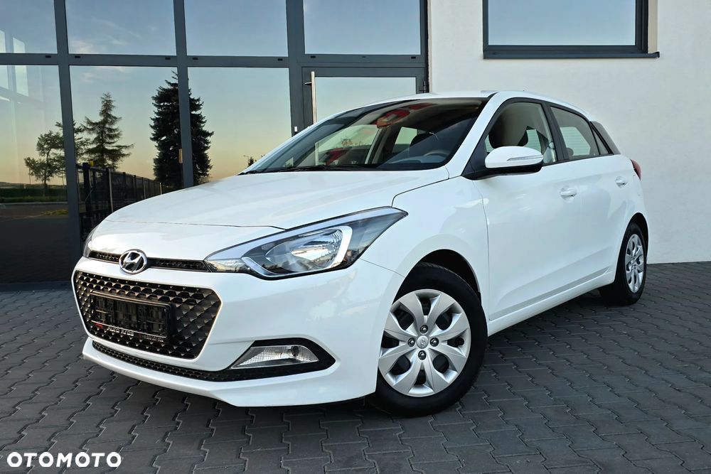 Hyundai i20 blue 1.2 - 7