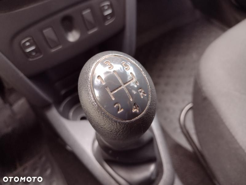 Dacia Sandero - 16