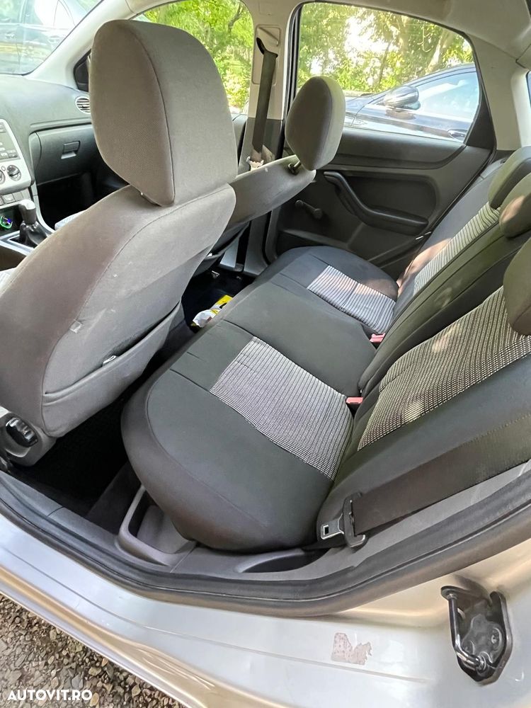 Ford Focus 1.8 TDCi Ambiente - 10