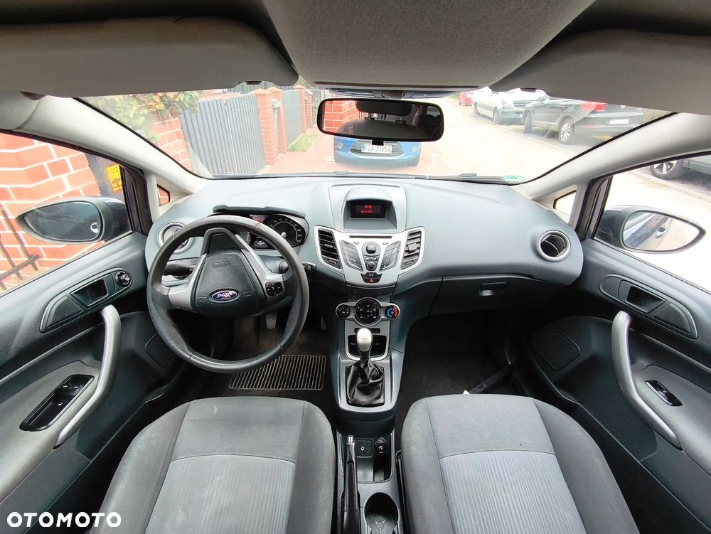 Ford Fiesta 1.25 Celebration - 15