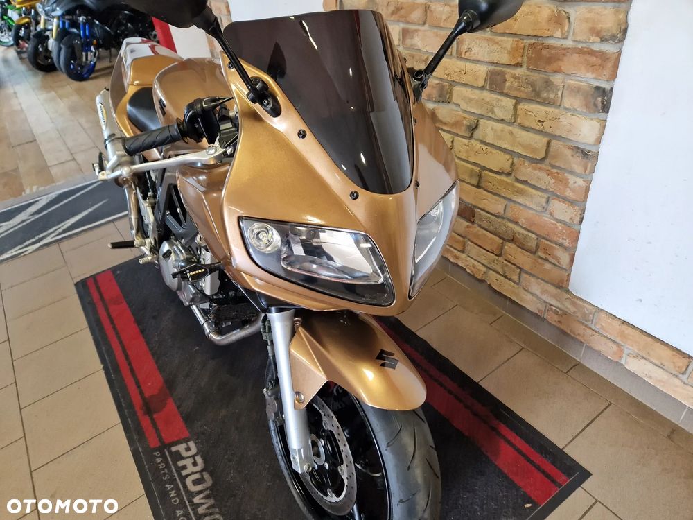 Suzuki SV - 33