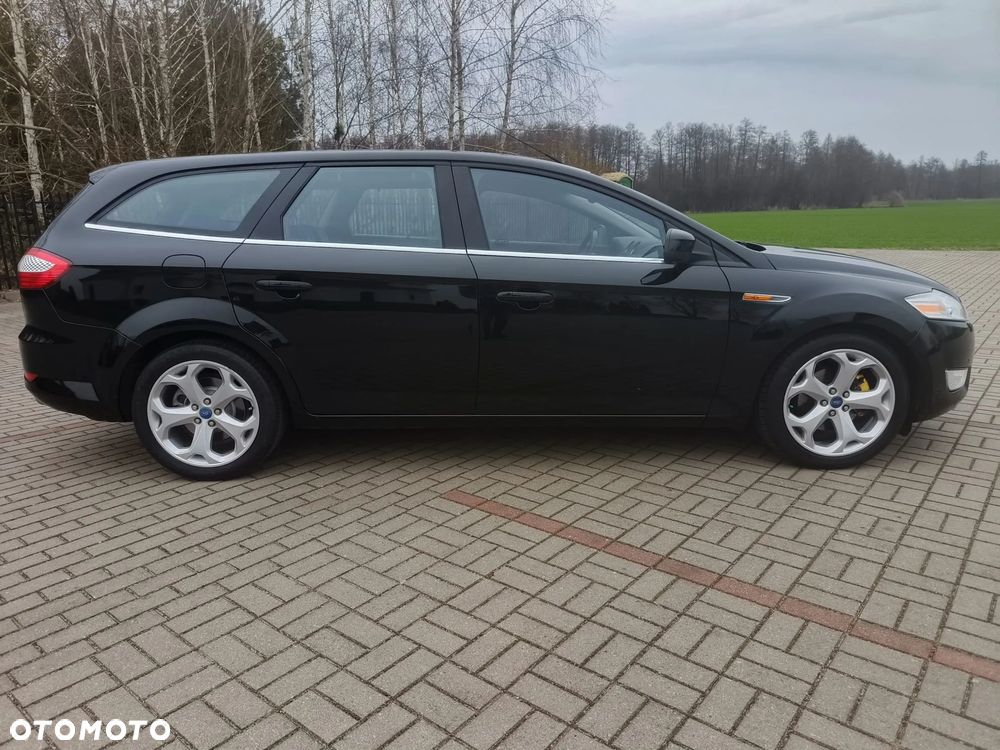 Ford Mondeo 2.5 Titanium - 25