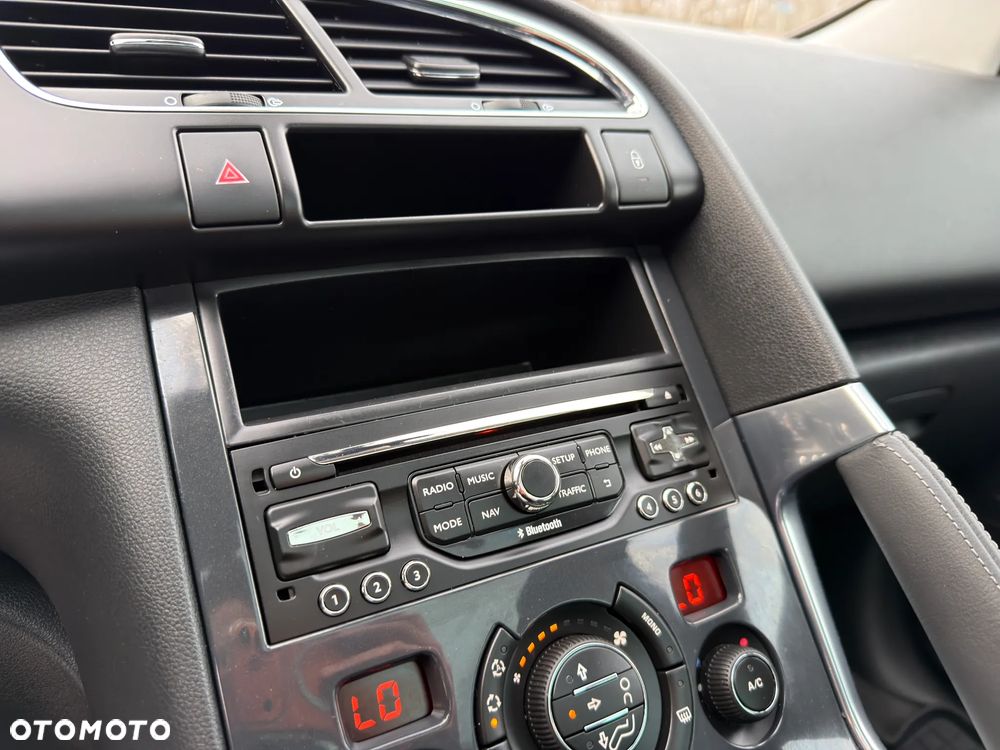 Peugeot 3008 1.6 Premium - 20