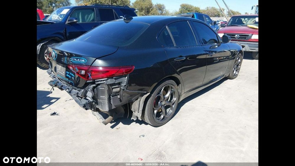 Alfa Romeo Giulia 2.0 Turbo TI Q4 - 6