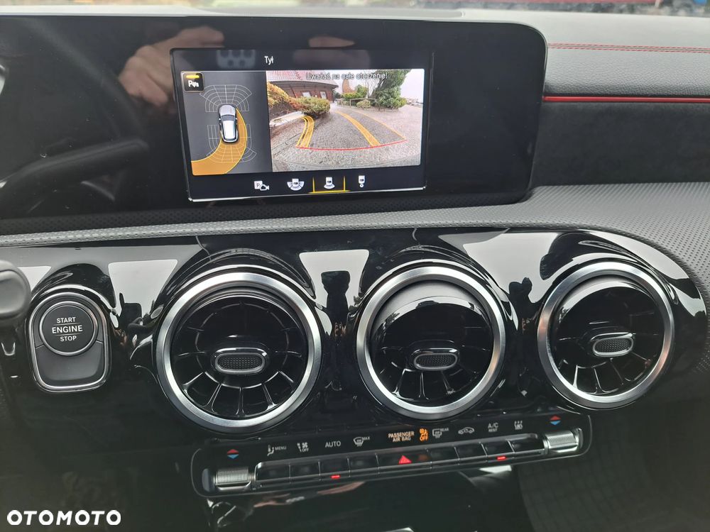 Mercedes-Benz CLA ver-250-e-shooting-brake-8g--dct-edition-amg-line - 26