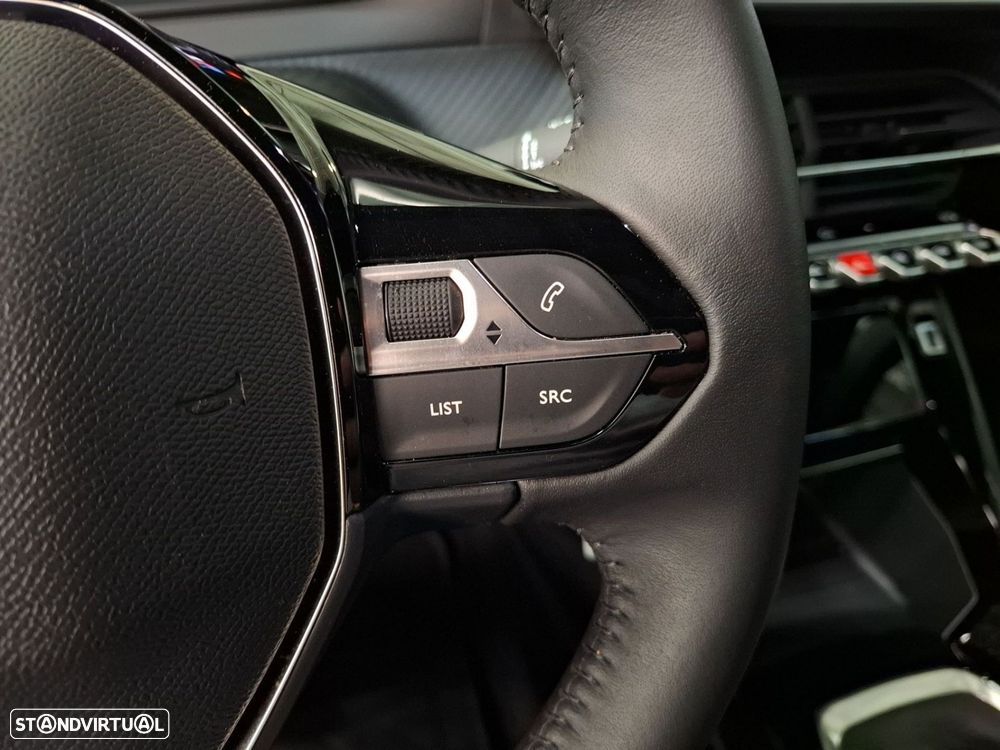 Peugeot 2008 1.2 PureTech Allure - 15