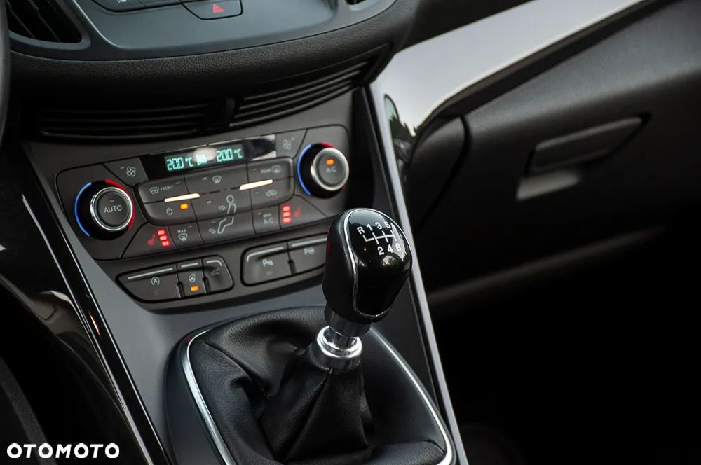 Ford Kuga 1.5 EcoBoost FWD ST-Line ASS - 34