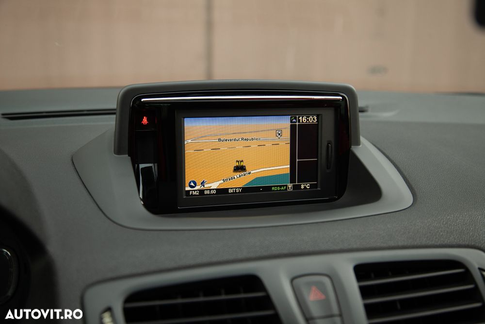 Renault Megane ENERGY dCi 130 Start & Stop Bose Edition - 25