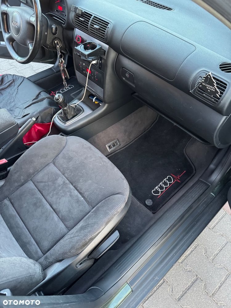 Audi A3 Sportback 1.6 Ambiente - 14